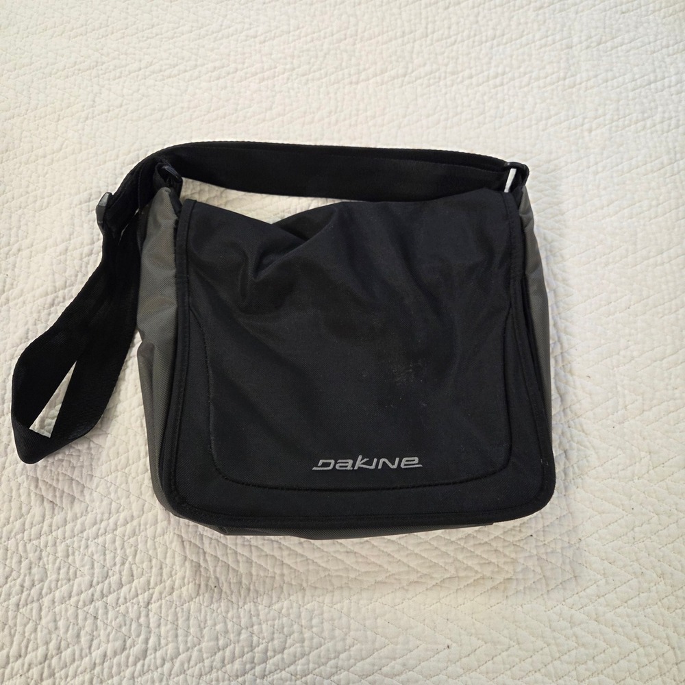 Dakine Messenger Bag Black Gray Adjustable Strap Crossbody Techwear Utility Bag
